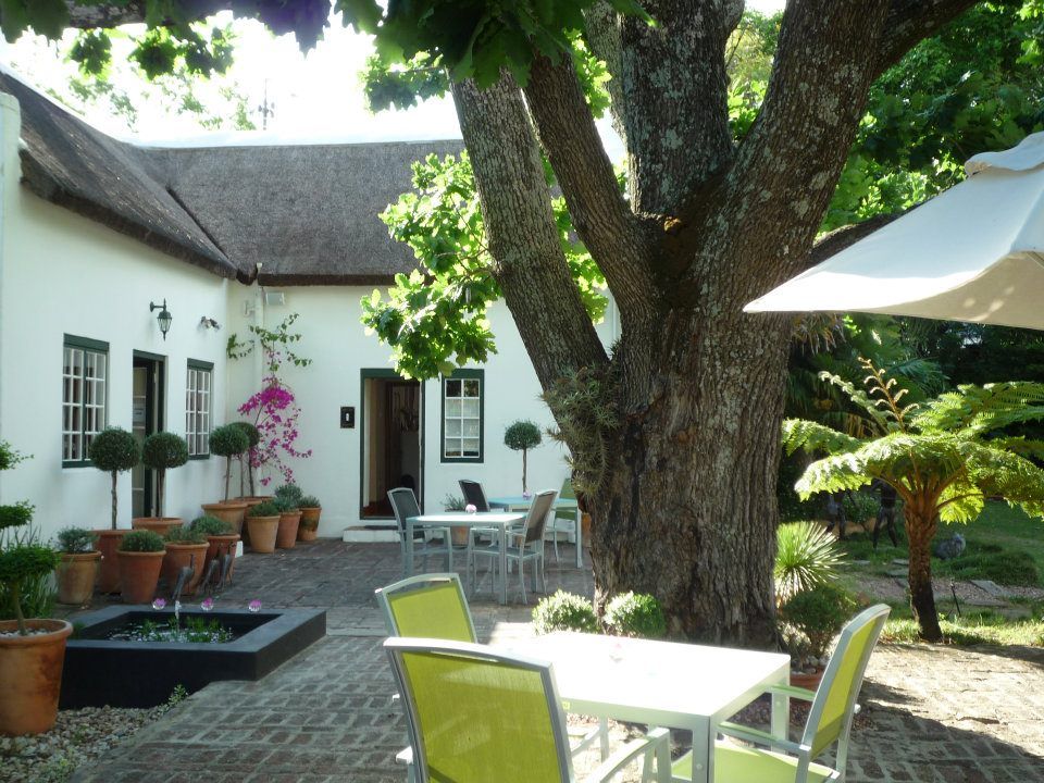 Individualreise Südafrika, Innenhof, Rothman Manor de luxe guest retreat, Swellendam, Südafrika