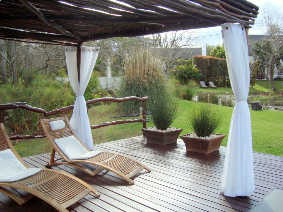 Privatreise Südafrika, Terrasse, Rothman Manor de luxe guest retreat, Swellendam, Südafrika