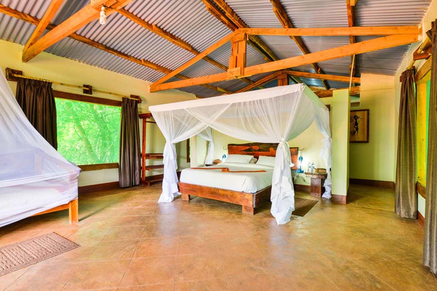 Individualreise Uganda, Schlafzimmer, Amuka Safari Lodge, Nakasongola, Uganda