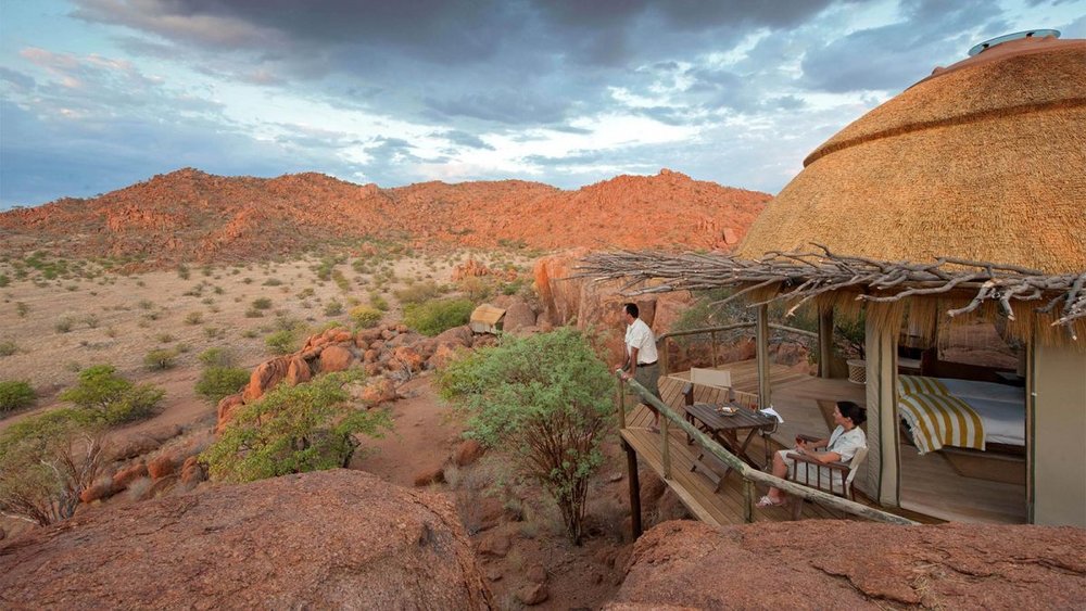 Luxusreise Namibia, Mowani Mountain Camp Hütte, Damaraland 