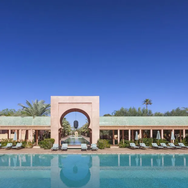 Privatreise Marokko, Poolanlage, Amanjena Luxury Resort, Marrakesch, Marokko