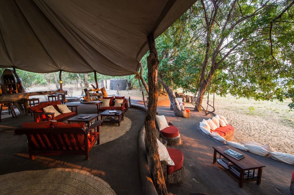Lounge, Tena Tena Camp, South Luangwa Nationalpark, Sambia Reisen