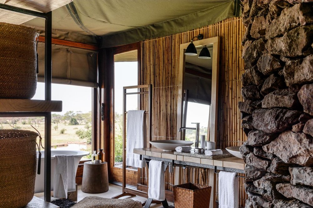Rundreise Tansania, Luxus-Badezimmer, Singita Faru Faru Lodge, Grumeti Game Reserve, Tansania Safari