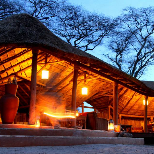 Camp bei Nacht, Little Oliver's Camp, Tarangire Nationalpark, Tansania Reise