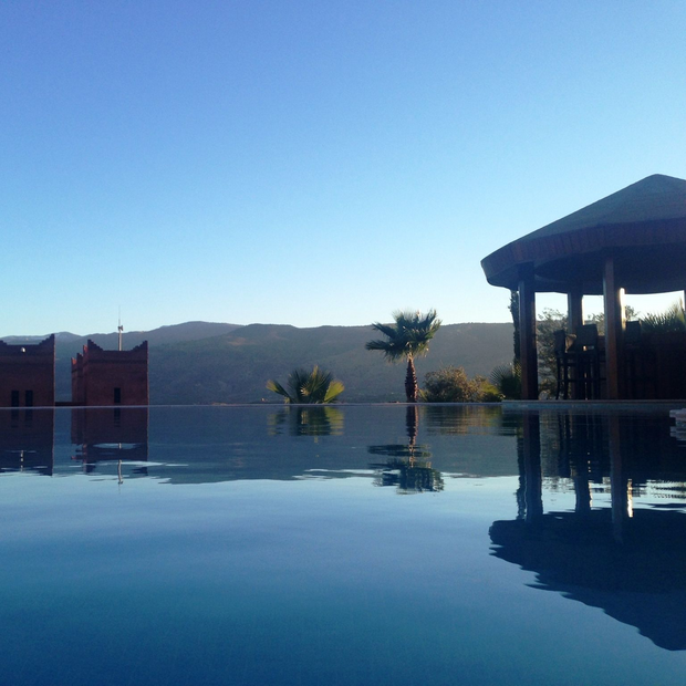 Privatreise Marokko, Elegante Poolanlage, Widiane Suites & Spa, Bin El Ouidane See, Marokko