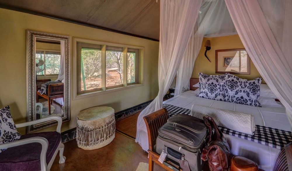 Luxusreise Südafrika, Schlafzimmer, White Elephant Safari Lodge & Bush Camp, Pongola Game Reserve, Südafrika