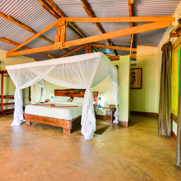 Individualreise Uganda, Schlafzimmer, Amuka Safari Lodge, Nakasongola, Uganda