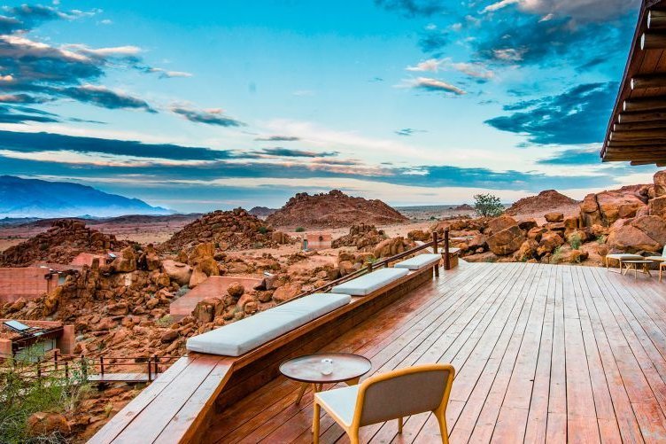 Terrasse mit Ausblick, Sorris Sorris Lodge, Namibia Rundreise 