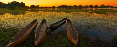 Privatreise Botswana, Boote, Okavango Delta, Botswana