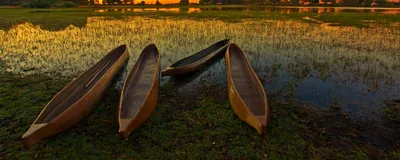 Privatreise Botswana, Boote, Okavango Delta, Botswana