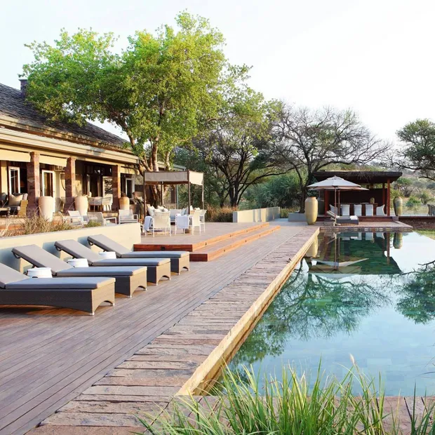 Privatreise Tansania, Pool, Singita Serengeti House, Tansania Safari