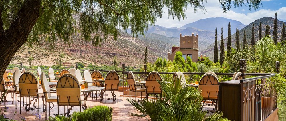 Marokko Reise, Terrasse mit Ausblick, Kasbah Tamadot, Asni, Atlas Gebirge, Marokko