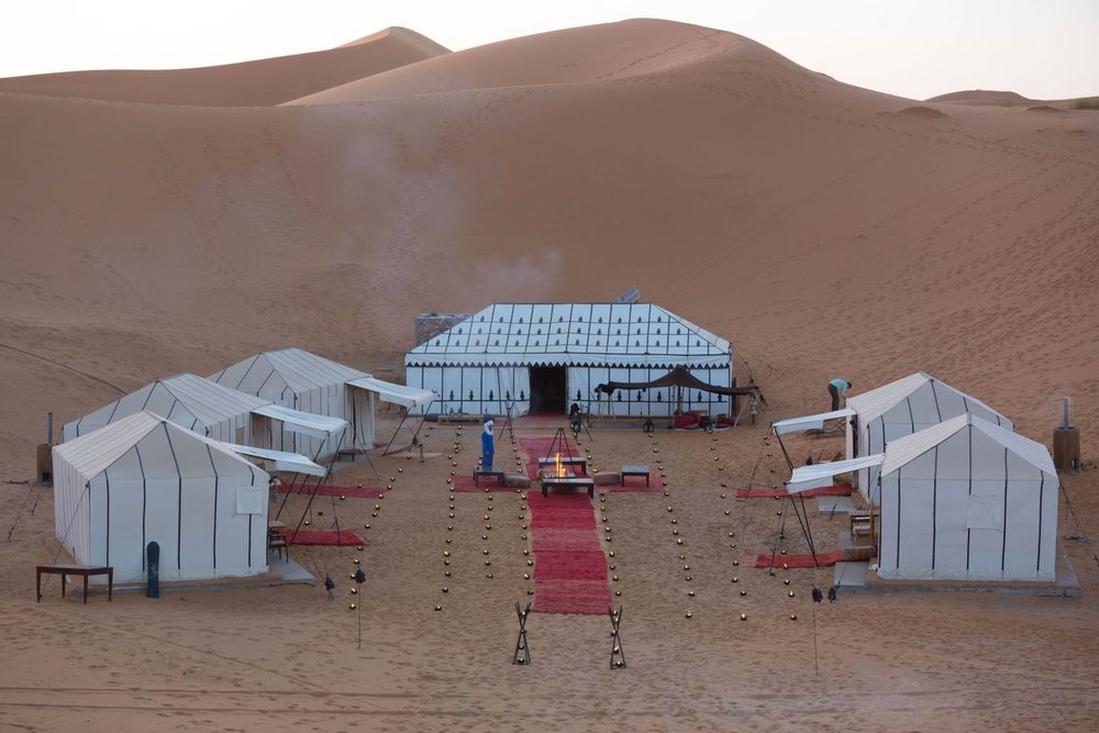 Individualreise Marokko, Panoramabild, Merzouga Desert Luxury Camp, Erg Chebi Wüste, Marokko