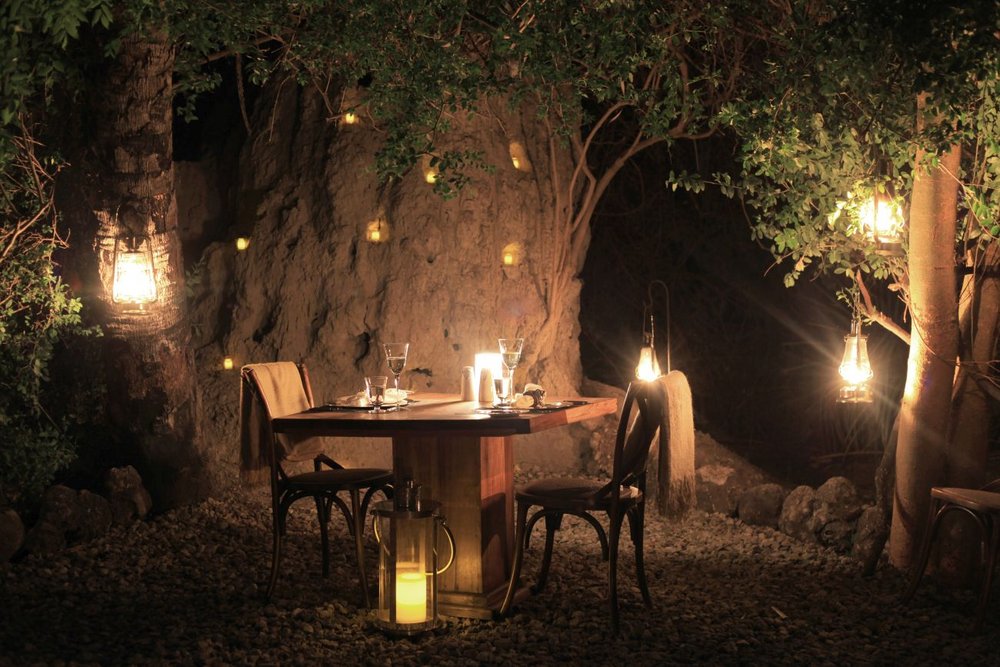 Tansania Reise, Dinner im Freien, Chem Chem Lodge, Tarangire Nationalpark, Tansania Safari